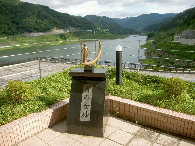 �u���̏��_�v�z������_���΂�]��