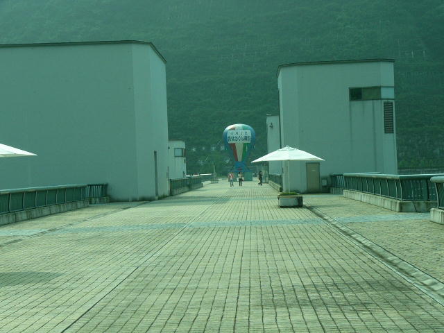 �ʐ^�i���j